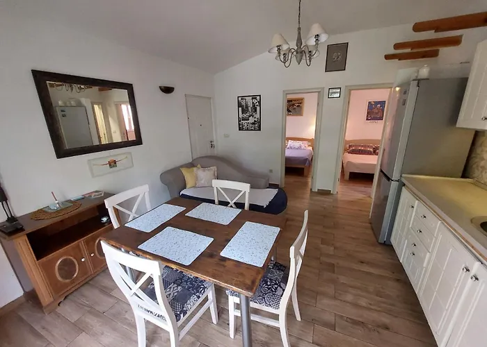 Garden Apartmant Near Sea