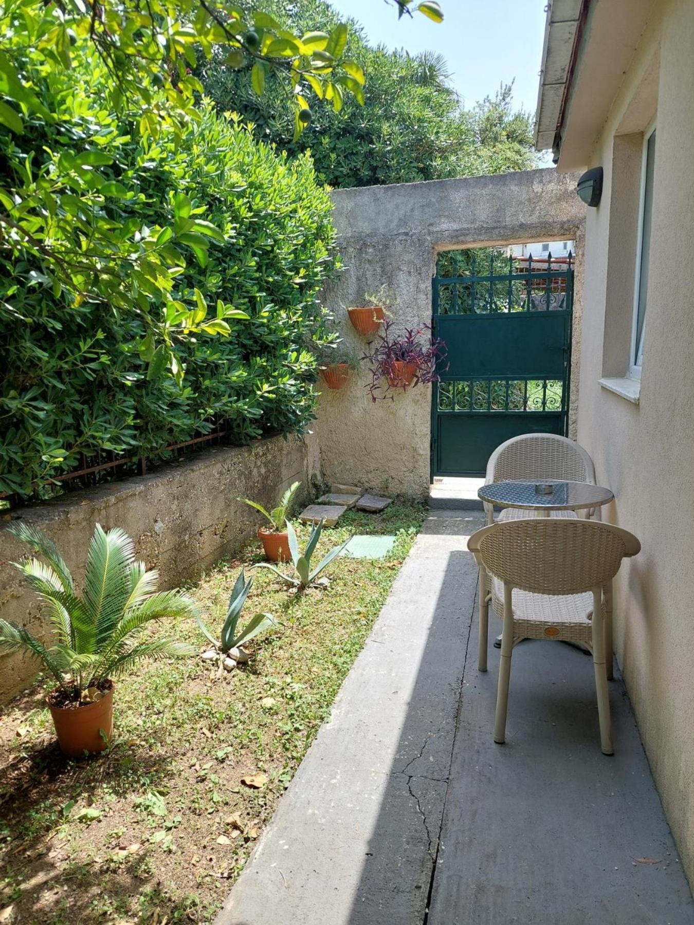 Garden Apartmant Near Sea Kotor